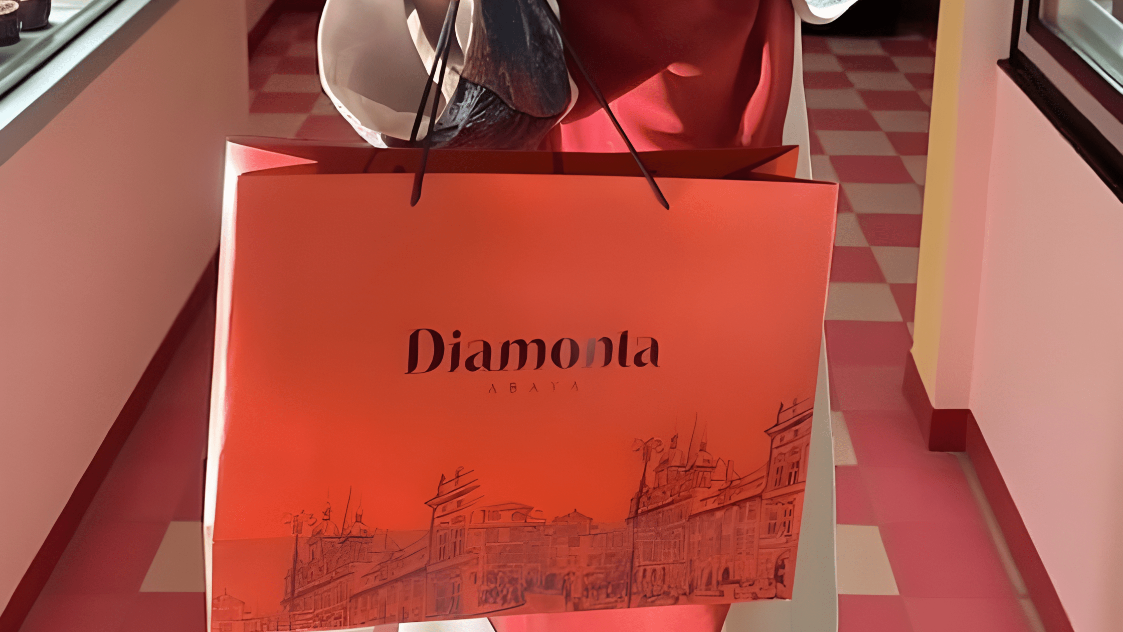 كيف تختارين عباية تناسب فصلي الصيف والشتاء؟ - diamonta-abaya