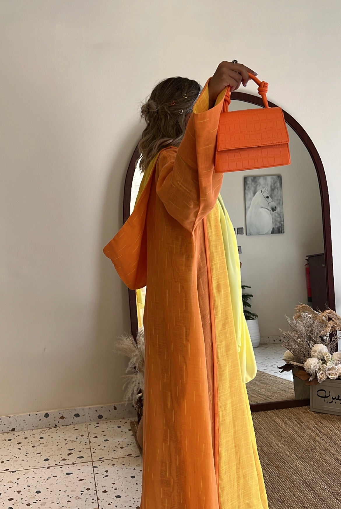 عباية - شمس